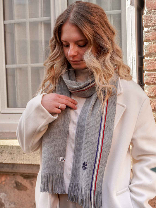 L'écharpe Tricolore en Laine 🐑 Fabriquée en France pour Femme - Grise