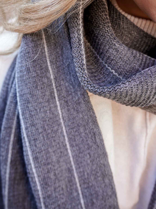L'écharpe Ultime Femme en Laine 🐑 - Grise Foncé