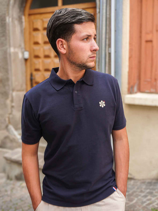 Zoom sur la maille piquée d’un polo bio français