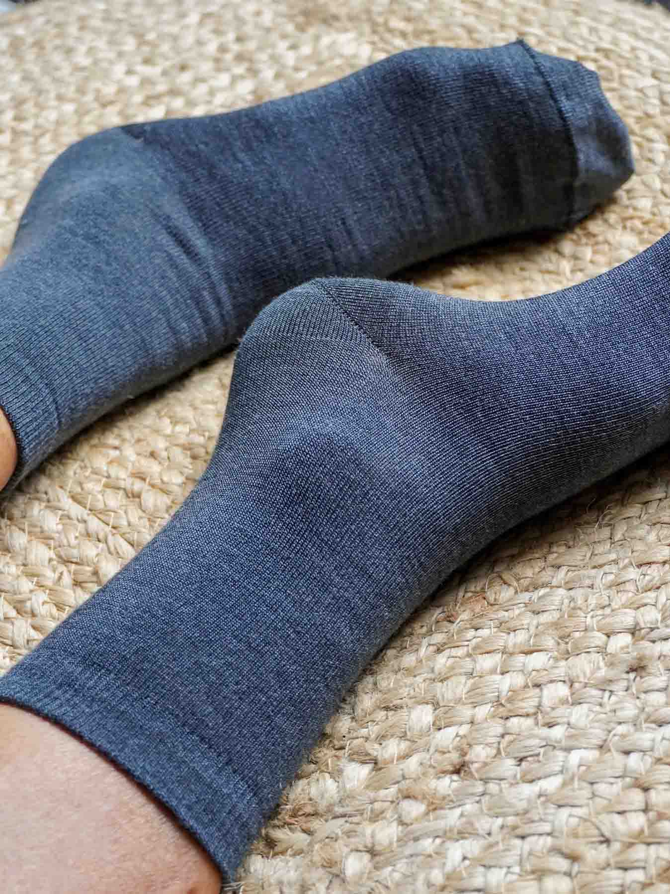 Les Chaussettes en Laine Mérinos & Soie Française - Grise