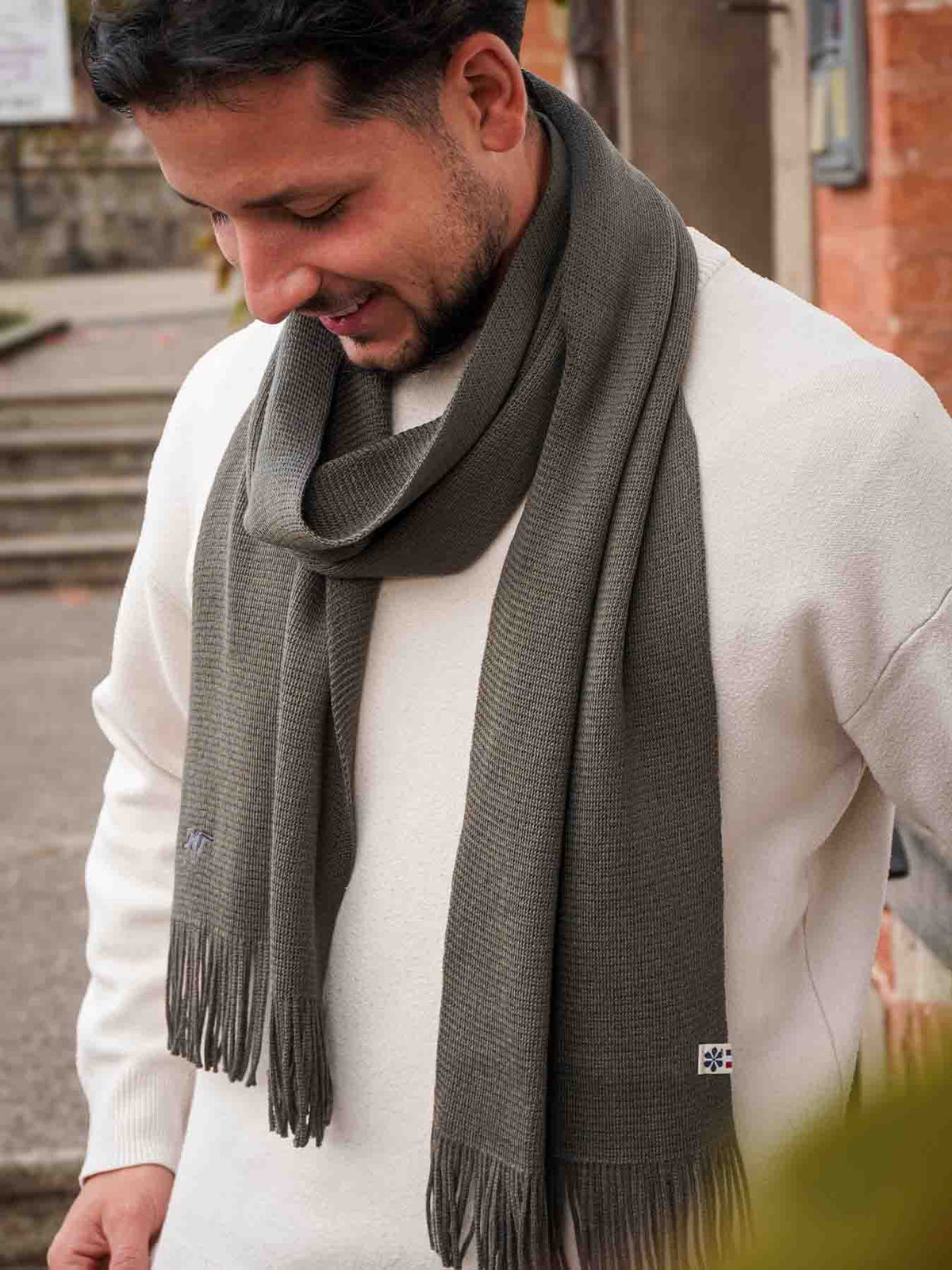 L’Écharpe Essentielle Française en Laine pour Homme - Kaki Grisé
