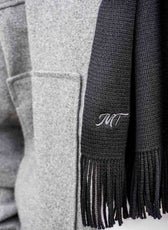 L’Écharpe Essentielle Française en Laine pour Homme - Noir
