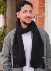 L’Écharpe Essentielle Française en Laine pour Homme - Noir