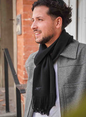 L’Écharpe Essentielle Française en Laine pour Homme - Noir