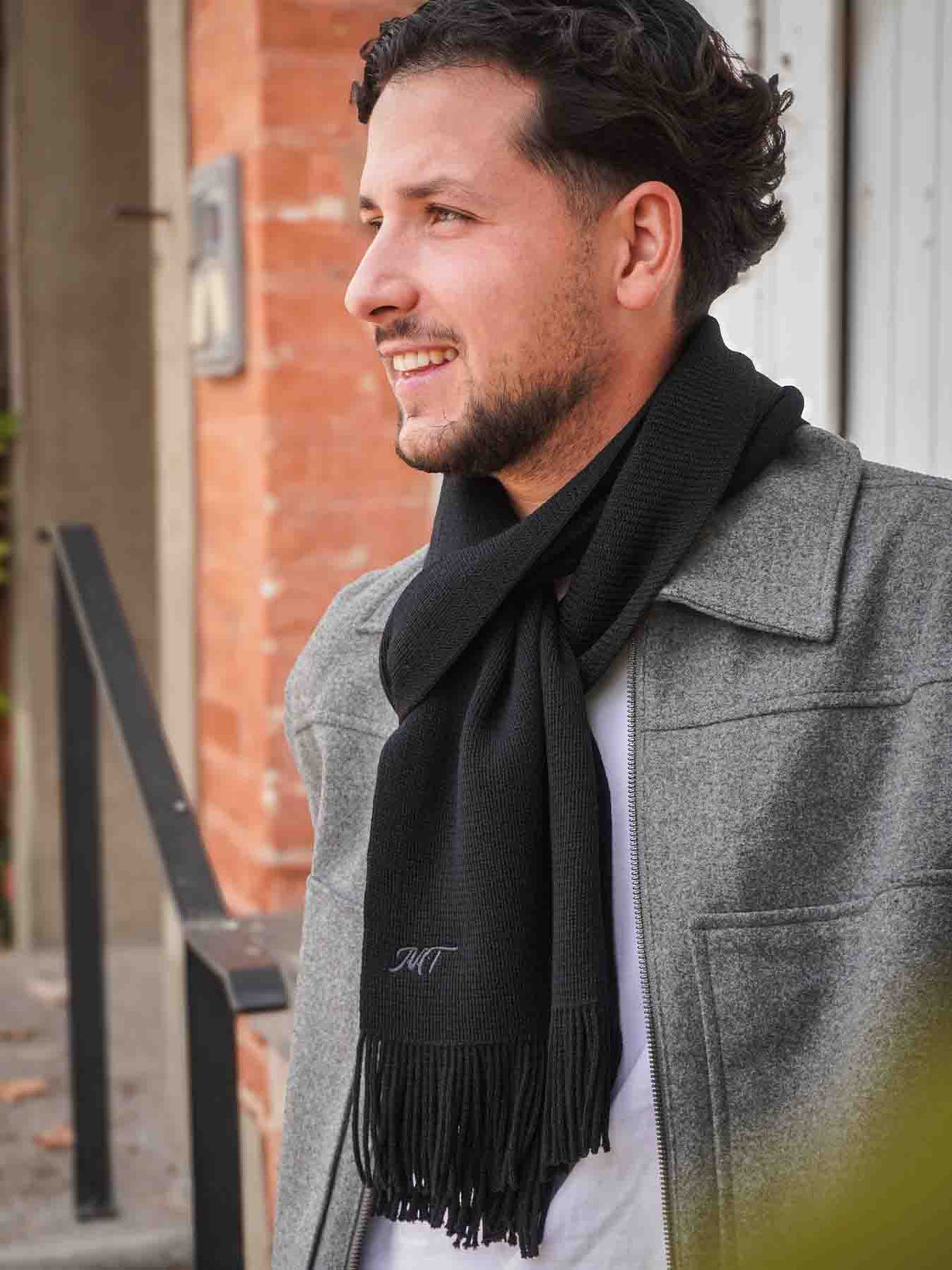 L’Écharpe Essentielle Française en Laine pour Homme - Noir