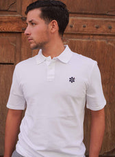 Détail broderie sur polo coton bio français